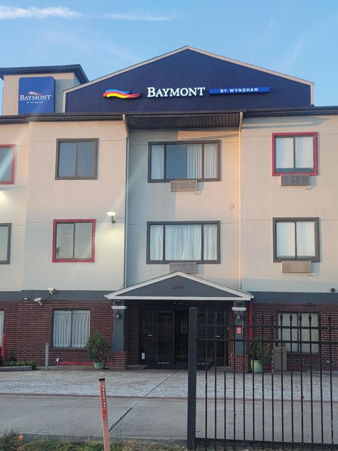 Baymont By Wyndham Houston Brookhollow Екстериор снимка